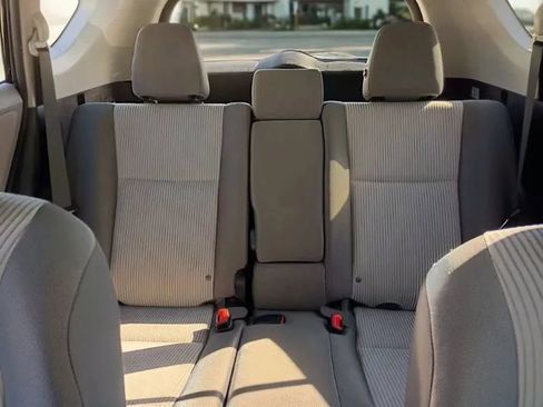 Used 2013 Toyota RAV4 LE image 13