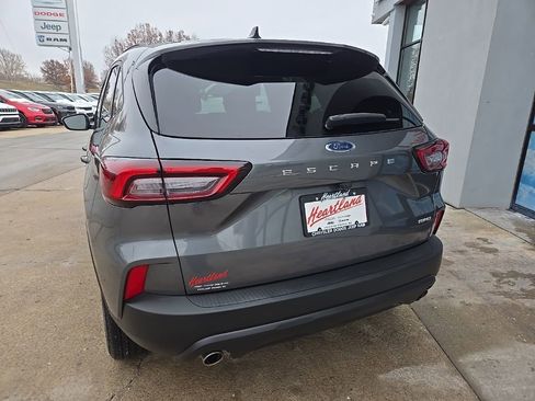 Used 2025 Ford Escape ST-Line image 7
