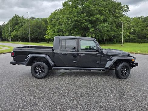 Used 2021 Jeep Gladiator Sport AWD/4WD image 35