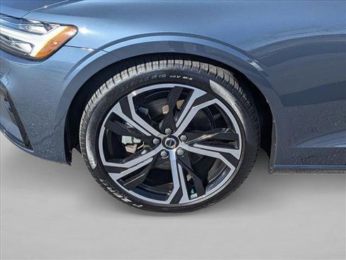 Used 2023 Volvo S60 B5 Core w/ Climate Package image 23