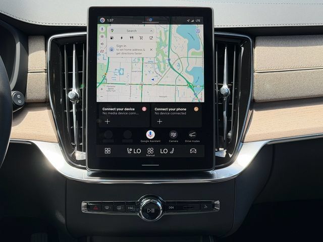 New 2026 Volvo XC90 T8 Core AWD/4WD image 17