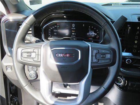 Used 2025 GMC Sierra 1500 SLT image 10