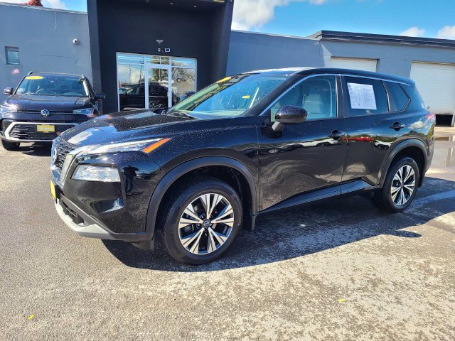 Used 2023 Nissan Rogue SV AWD/4WD image 2
