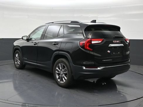 Used 2023 GMC Terrain SLT w/ LPO, Floor Liner Package FWD image 3