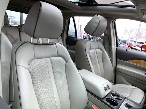 Used 2014 Lincoln MKX FWD w/ Equipment Group 102A image 11