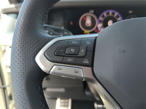 New 2026 Volkswagen Tiguan SE R-Line image 42