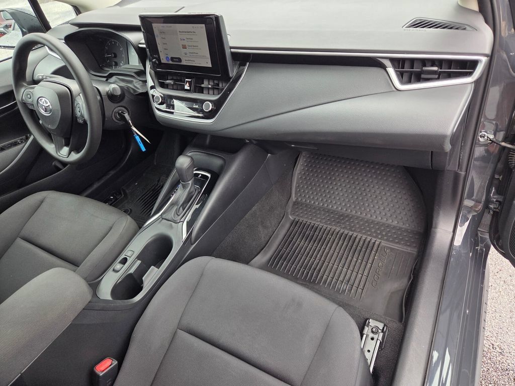 Used 2023 Toyota Corolla LE FWD image 17