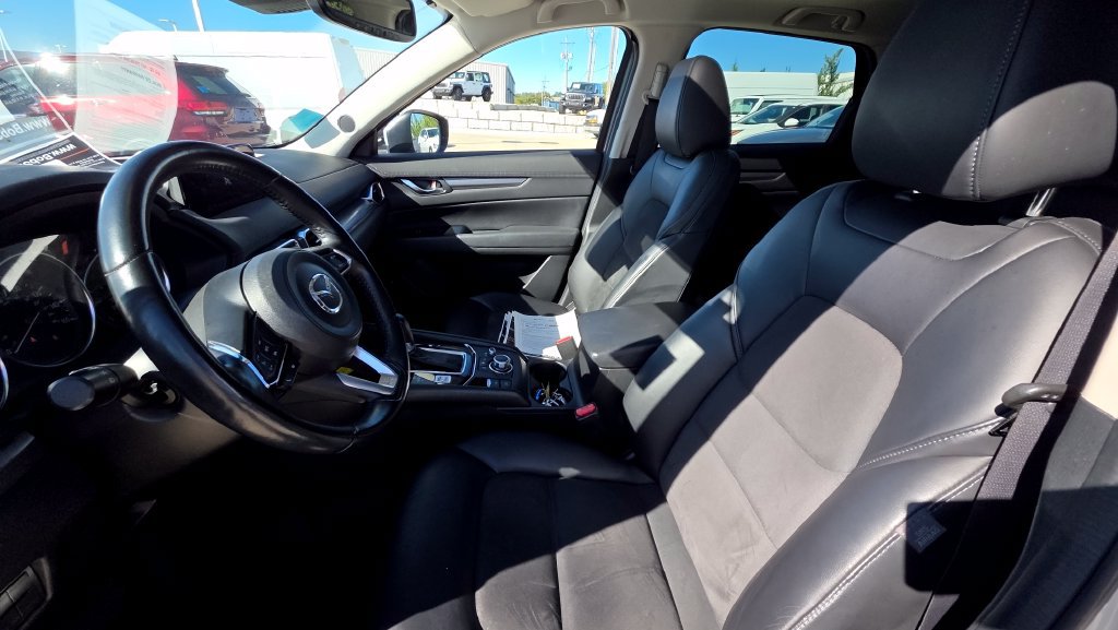 Used 2017 MAZDA CX-5 Touring w/ Preferred Equipment Package AWD/4WD image 11