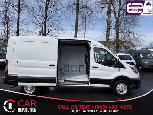 Used 2023 Ford Transit 250 Medium Roof AWD image 9