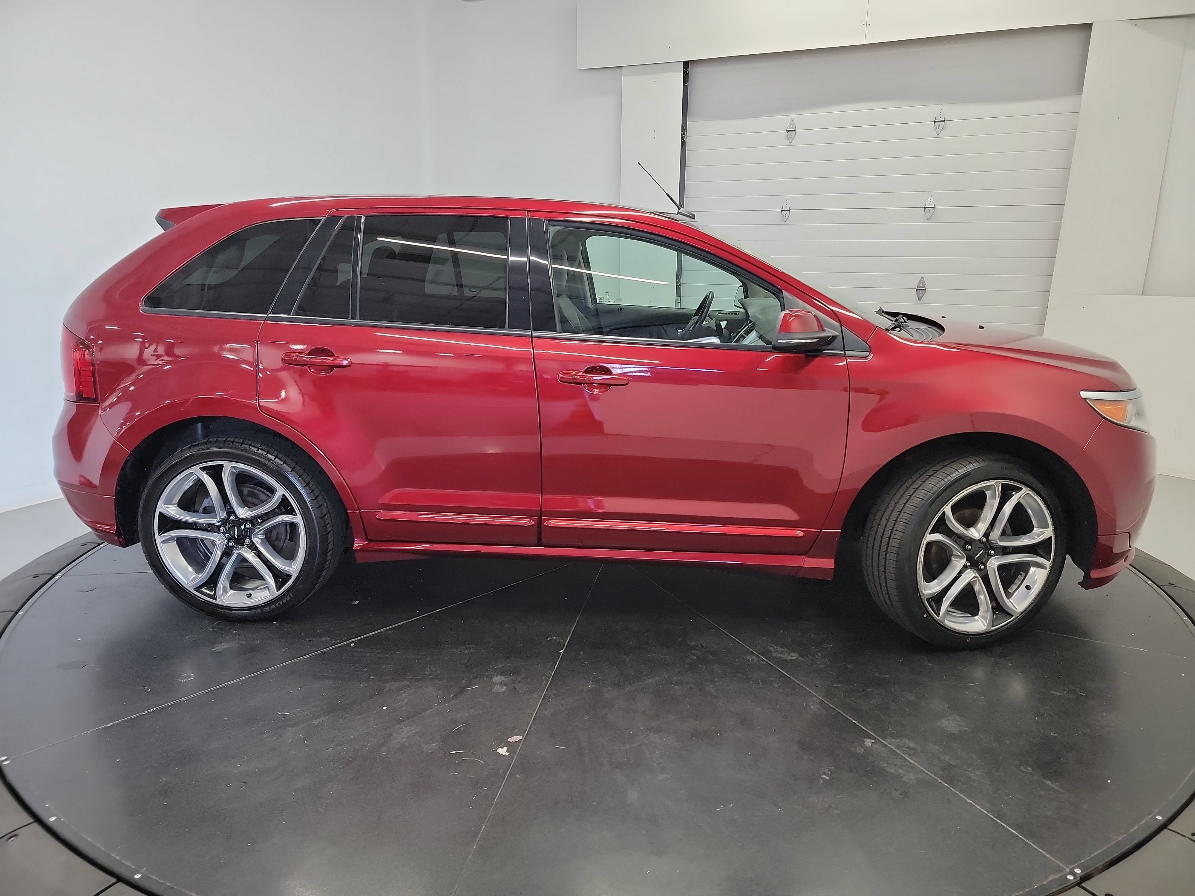 Used 2014 Ford Edge Sport w/ Driver Entry Package AWD/4WD image 11