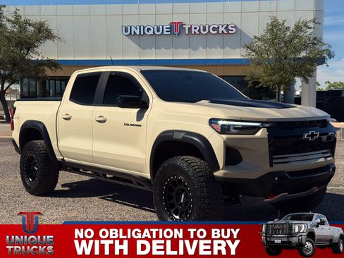 Used 2024 Chevrolet Colorado ZR2 w/ Technology Package image 3