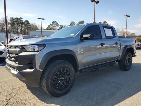 Used 2024 Chevrolet Colorado Trail Boss w/ Advanced Trailering Package image 3