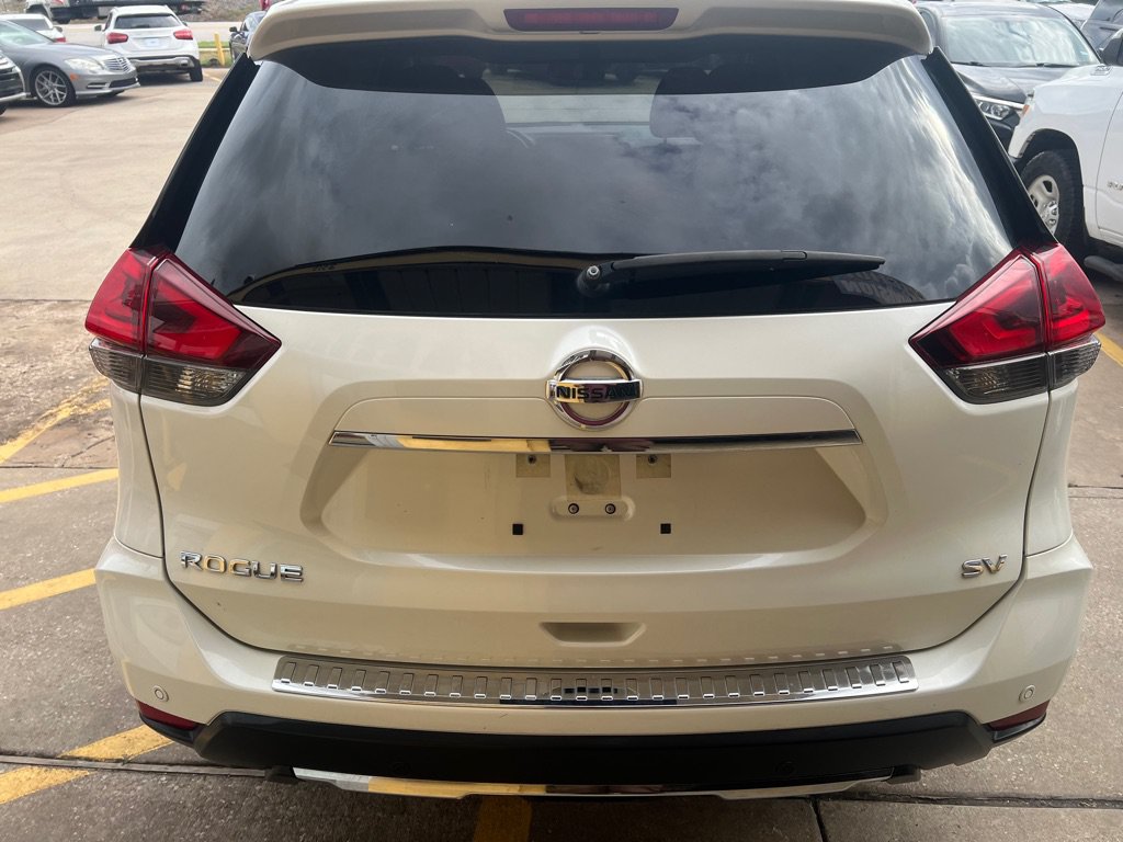 Used 2020 Nissan Rogue SV FWD image 5