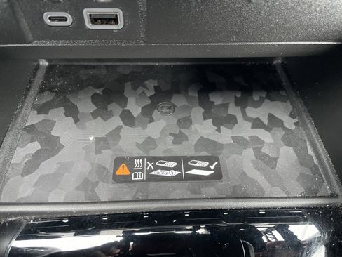 Used 2023 Chevrolet Colorado LT w/ LT Convenience Package III image 34