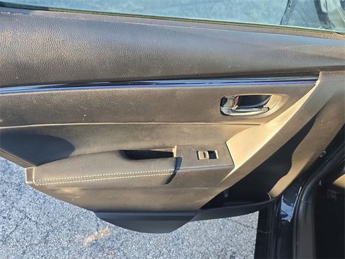 Used 2018 Toyota Corolla SE image 10