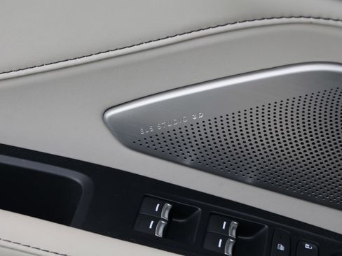 Used 2025 Acura RDX SH-AWD w/ Advance Package image 14