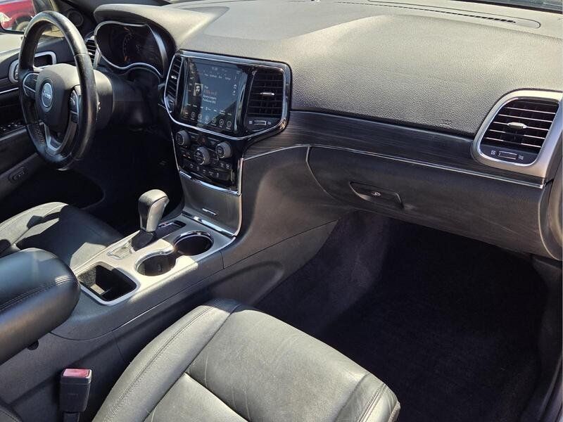 Used 2019 Jeep Grand Cherokee Limited RWD image 19