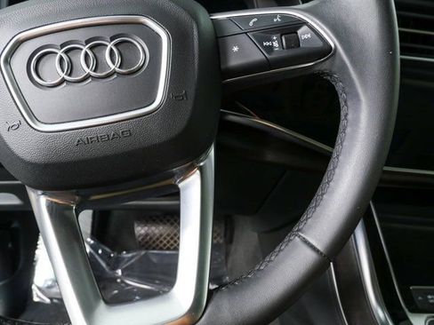 Used 2023 Audi Q7 3.0T Premium Plus w/ Premium Plus Package AWD/4WD image 11