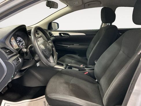 Used 2019 Nissan Sentra S FWD image 9