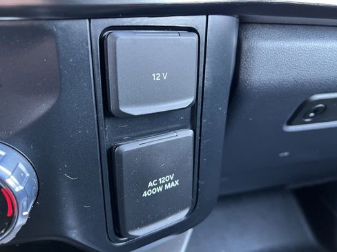 Used 2023 Ford F250 Lariat w/ Chrome Package image 44