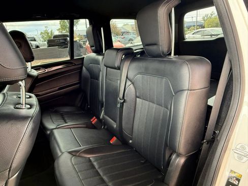 Used 2019 Mercedes-Benz GLS 450 4MATIC image 45