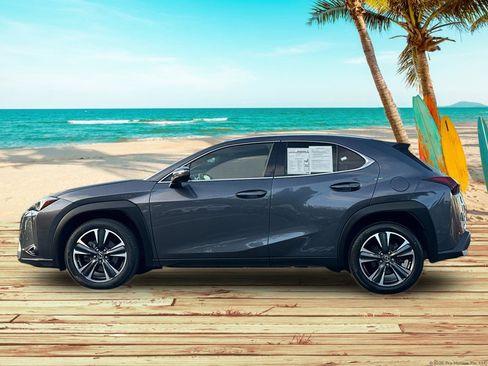 Used 2023 Lexus UX 250h FWD image 2