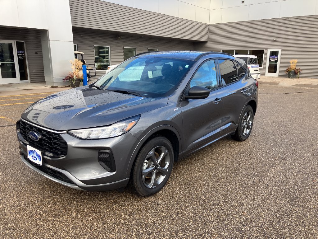 Used 2024 Ford Escape ST-Line w/ Tech Pack #1 AWD/4WD image 4
