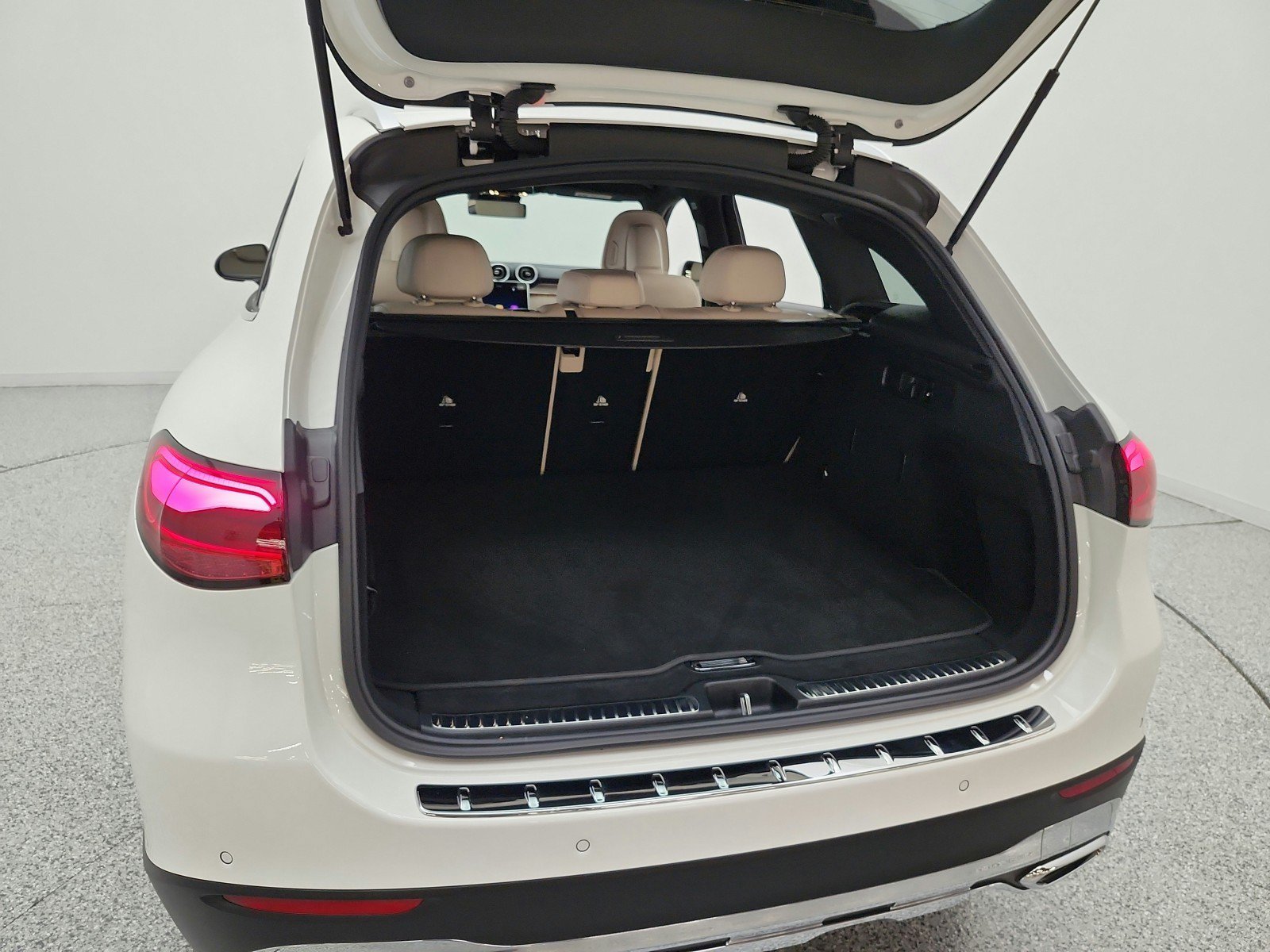 Certified 2026 Mercedes-Benz GLC 300 image 20