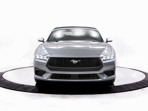 Used 2024 Ford Mustang Convertible image 10