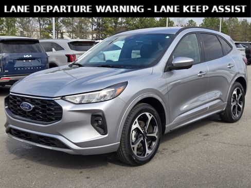 Used 2023 Ford Escape ST-Line Select w/ Tech Pack #2 image 3