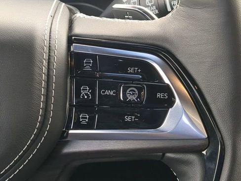 New 2025 Jeep Grand Cherokee Overland w/ Adv Protech Group III AWD/4WD image 33