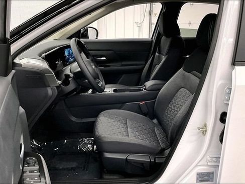 New 2026 Nissan Kicks SV w/ Cold Weather Package AWD/4WD image 10