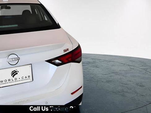 Used 2024 Nissan Sentra SR w/ SR Premium Package image 9