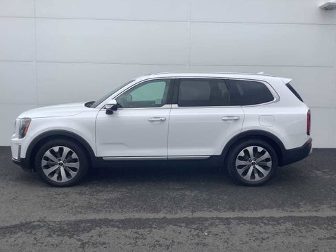 Used 2022 Kia Telluride S image 2