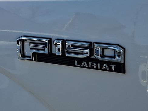Used 2019 Ford F150 Lariat image 33
