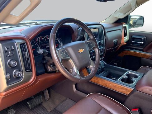 Used 2018 Chevrolet Silverado 1500 High Country AWD/4WD image 18