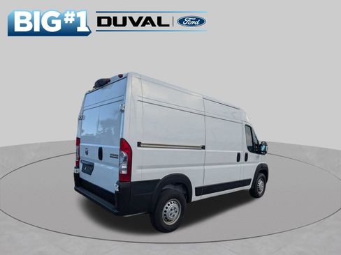 Used 2024 RAM ProMaster 2500 w/ Convenience Group FWD image 4