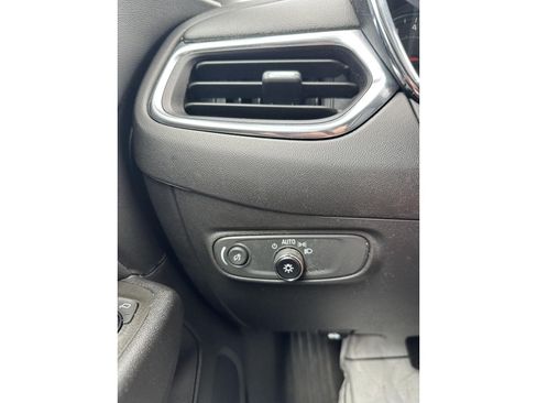 Used 2023 Chevrolet Equinox LT FWD image 51