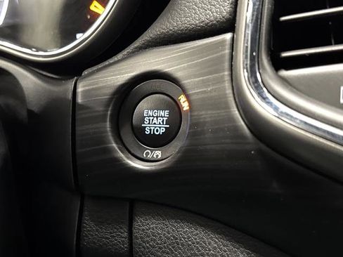 Used 2021 Jeep Grand Cherokee Laredo image 19