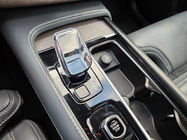 Certified 2024 Volvo XC90 B6 Ultimate w/ Lounge Package AWD/4WD image 30
