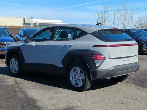 Certified 2026 Hyundai Kona SE image 5