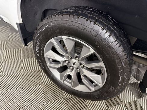 Used 2022 Chevrolet Silverado 1500 RST w/ Z71 Off-Road Package image 10