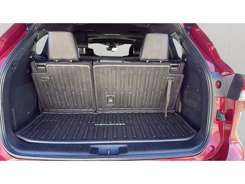 Used 2023 Toyota Highlander XSE image 18