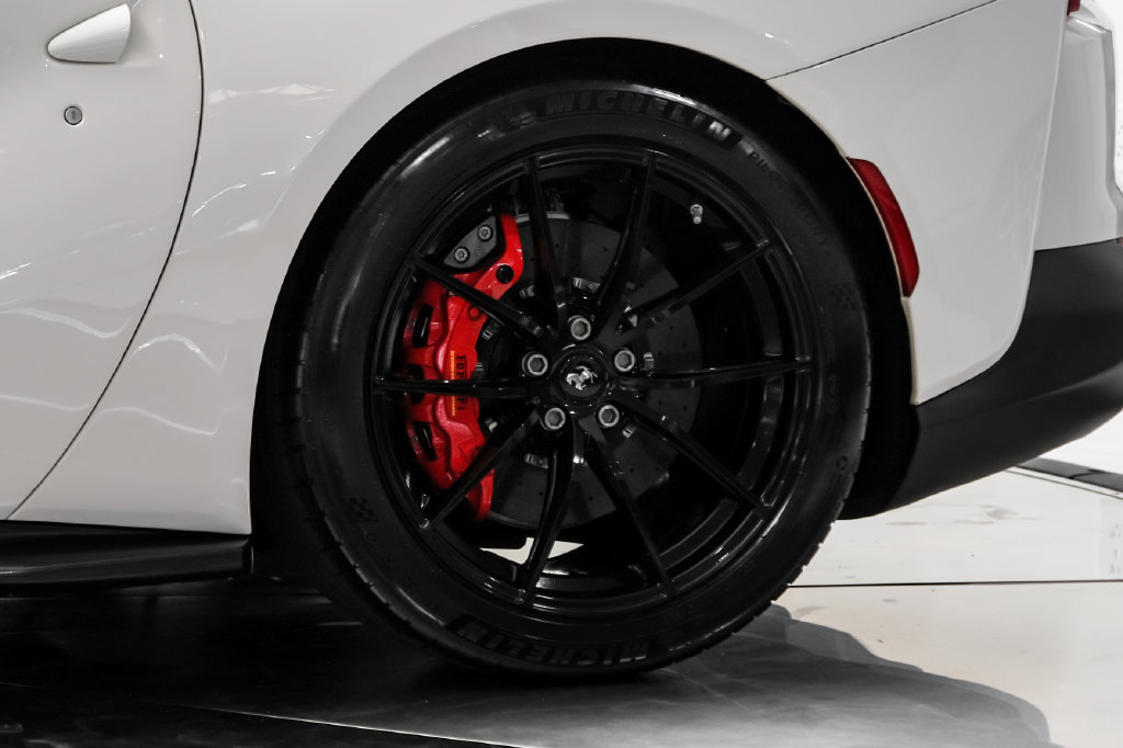 Used 2019 Ferrari 812 Superfast RWD image 65