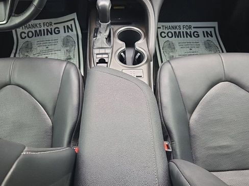 Used 2022 Toyota Camry XSE w/ Navigation Upgrade Package image 22