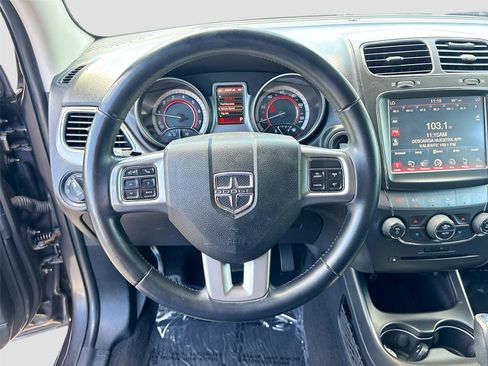 Used 2017 Dodge Journey Crossroad FWD image 11