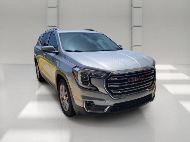 Used 2024 GMC Terrain SLT FWD image 3