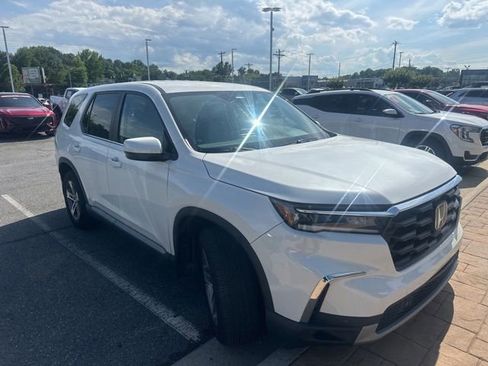 Used 2024 Honda Pilot EX-L image 1