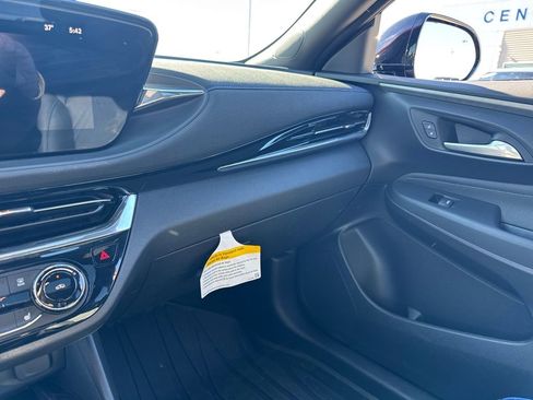 Used 2025 Buick Envista Sport Touring w/ Convenience I Package image 18