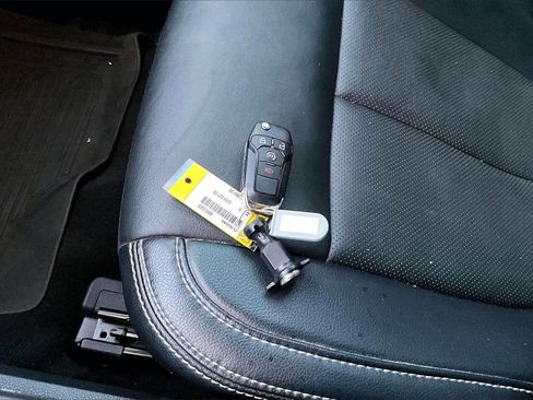 Used 2022 Ford F250 Lariat w/ Tremor Off-Road Package image 30